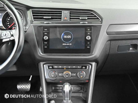 Volkswagen Tiguan — photo 14