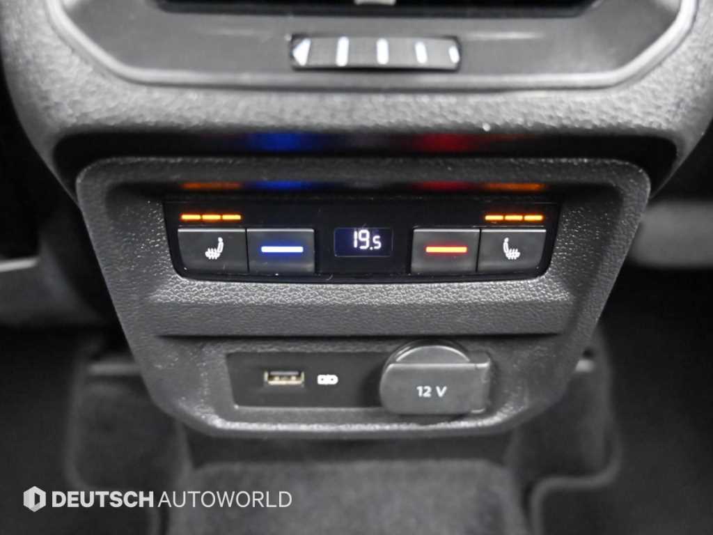 Volkswagen Tiguan — photo 16