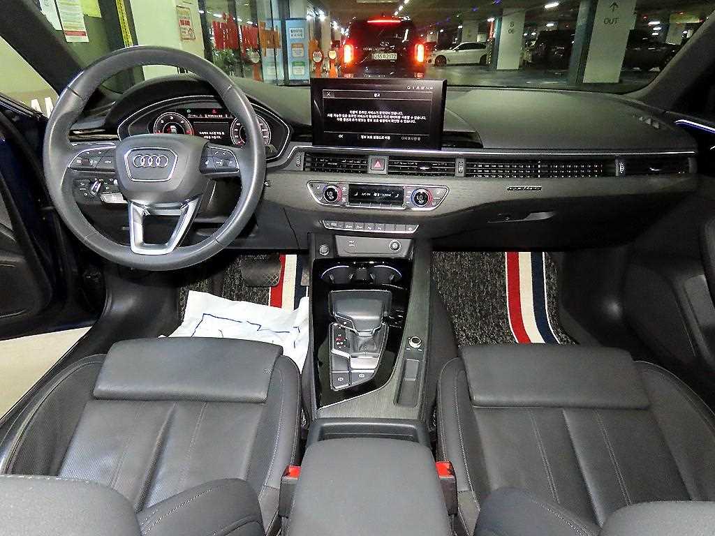 Audi A4 — photo 10