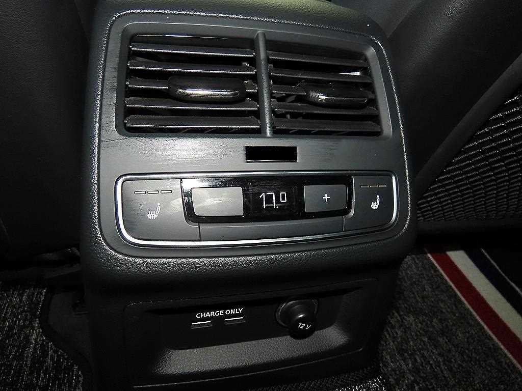Audi A4 — photo 14