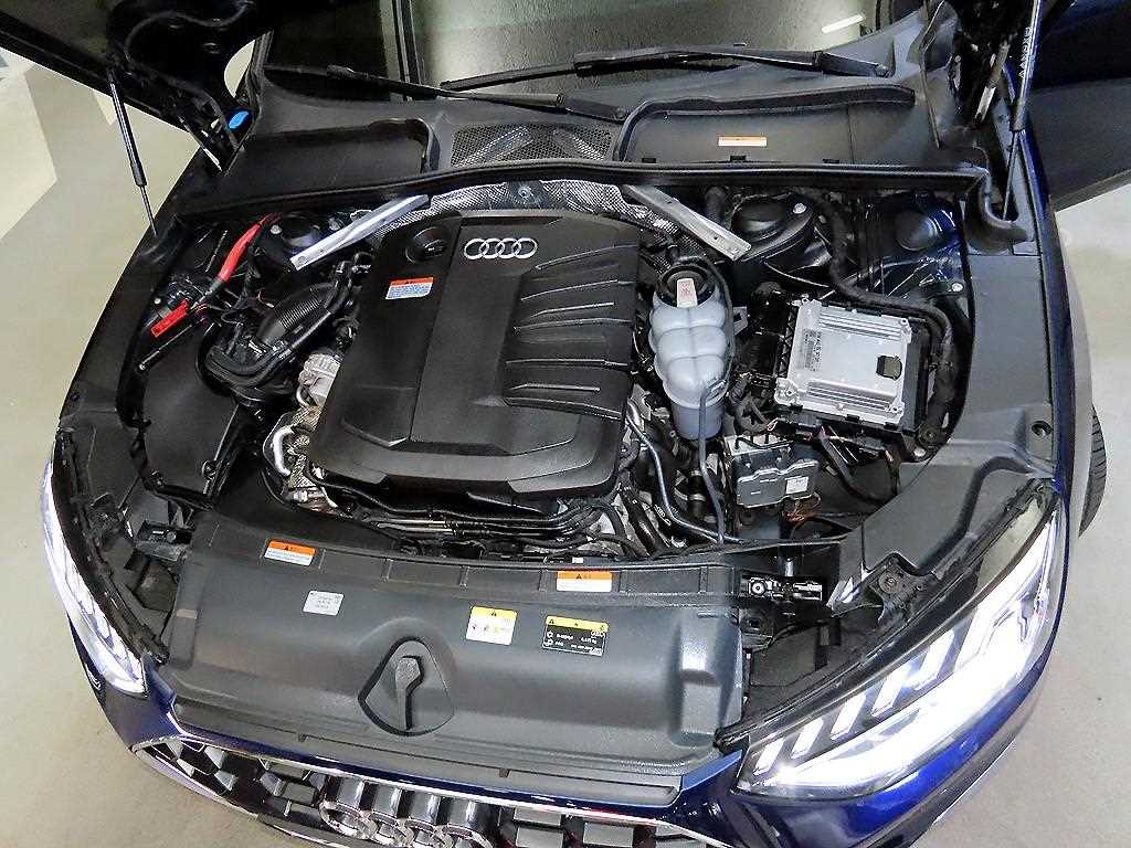Audi A4 — photo 19