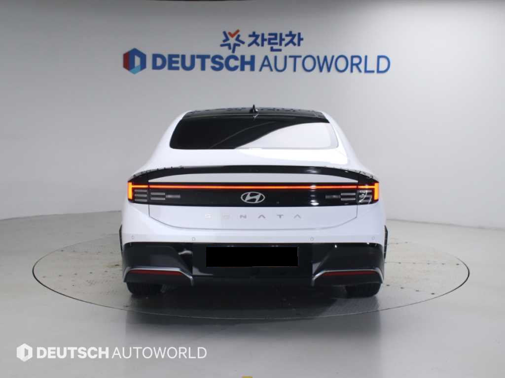 Hyundai Sonata — photo 04