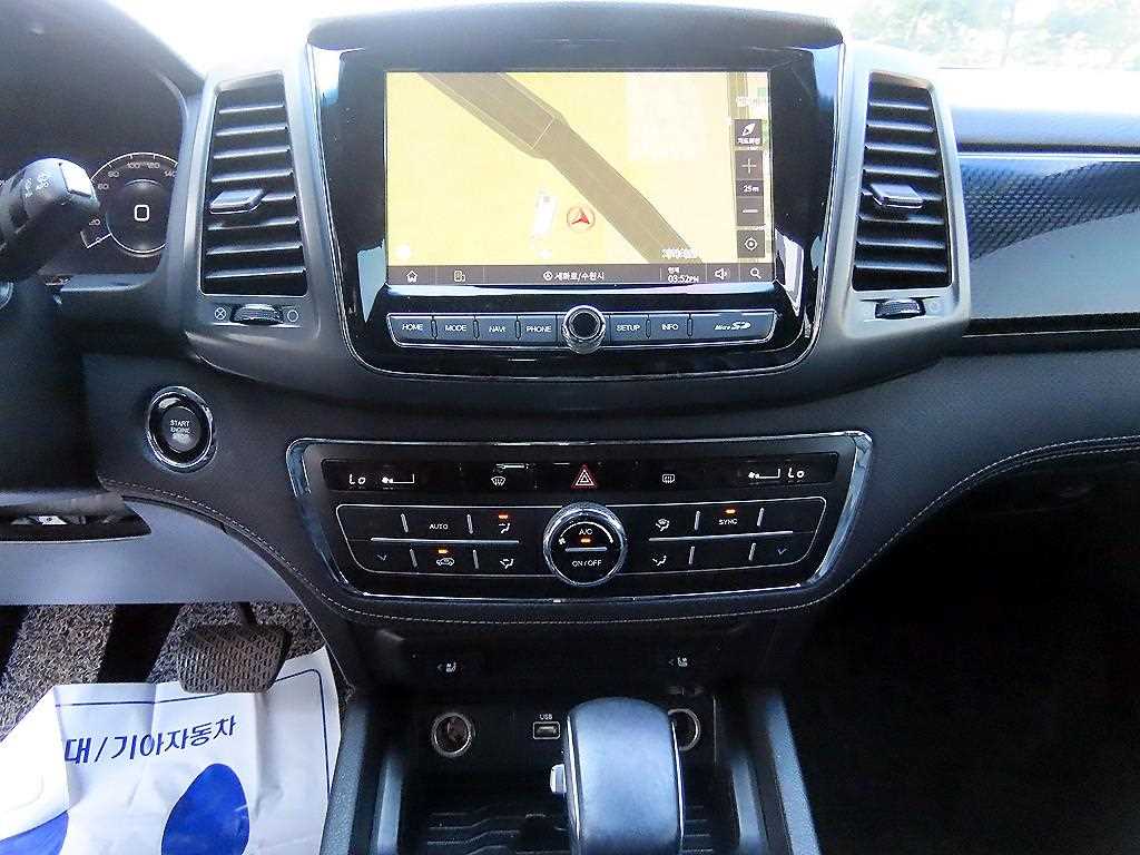 KGM Rexton — photo 13
