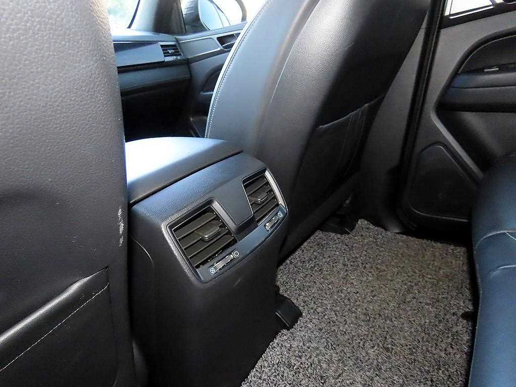 KGM Rexton — photo 16
