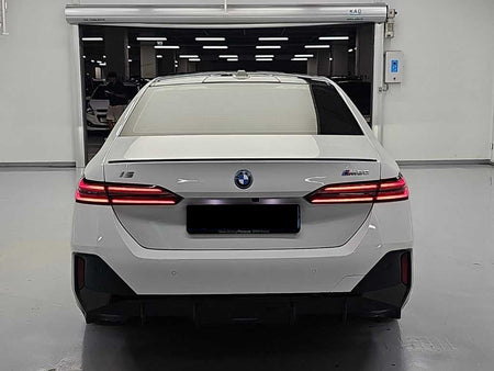 BMW i5 — photo 03