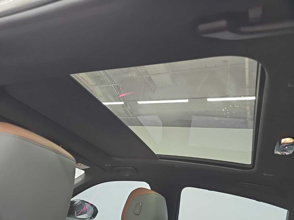 BMW i5 — photo 14