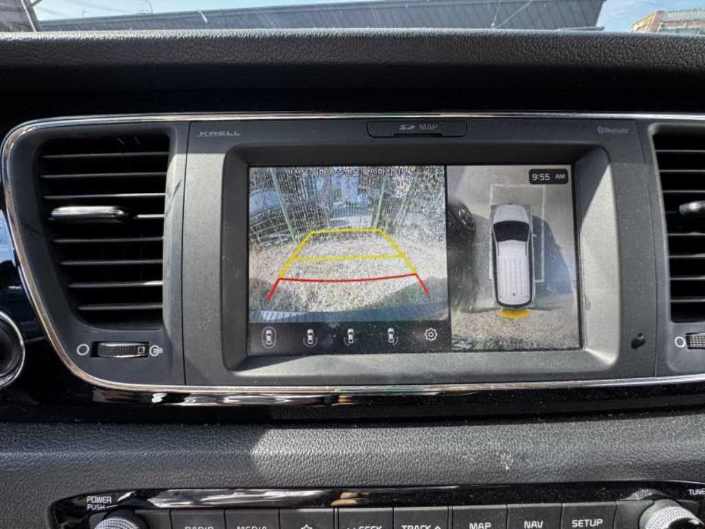 Kia Carnival — photo 10