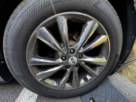 Kia Carnival — photo 17