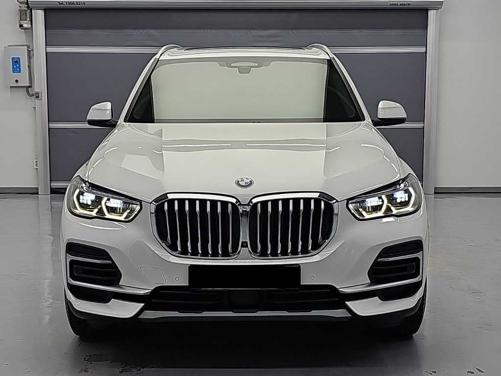 BMW X5 — photo 02