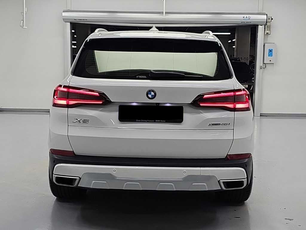 BMW X5 — photo 03