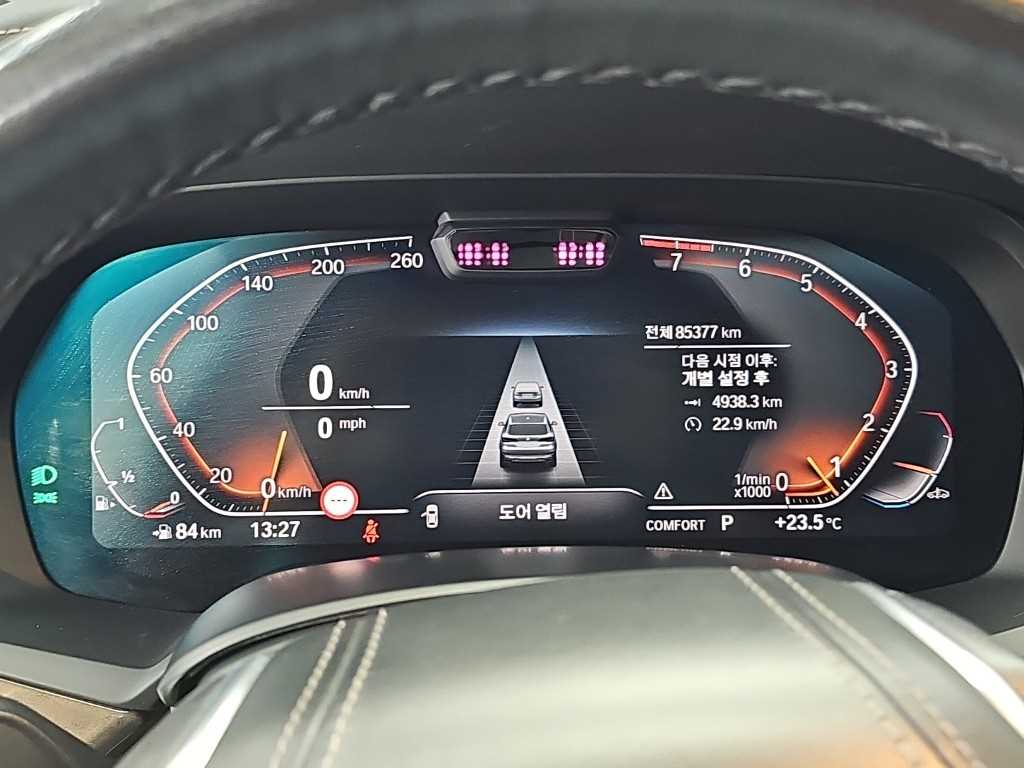 BMW X5 — photo 06