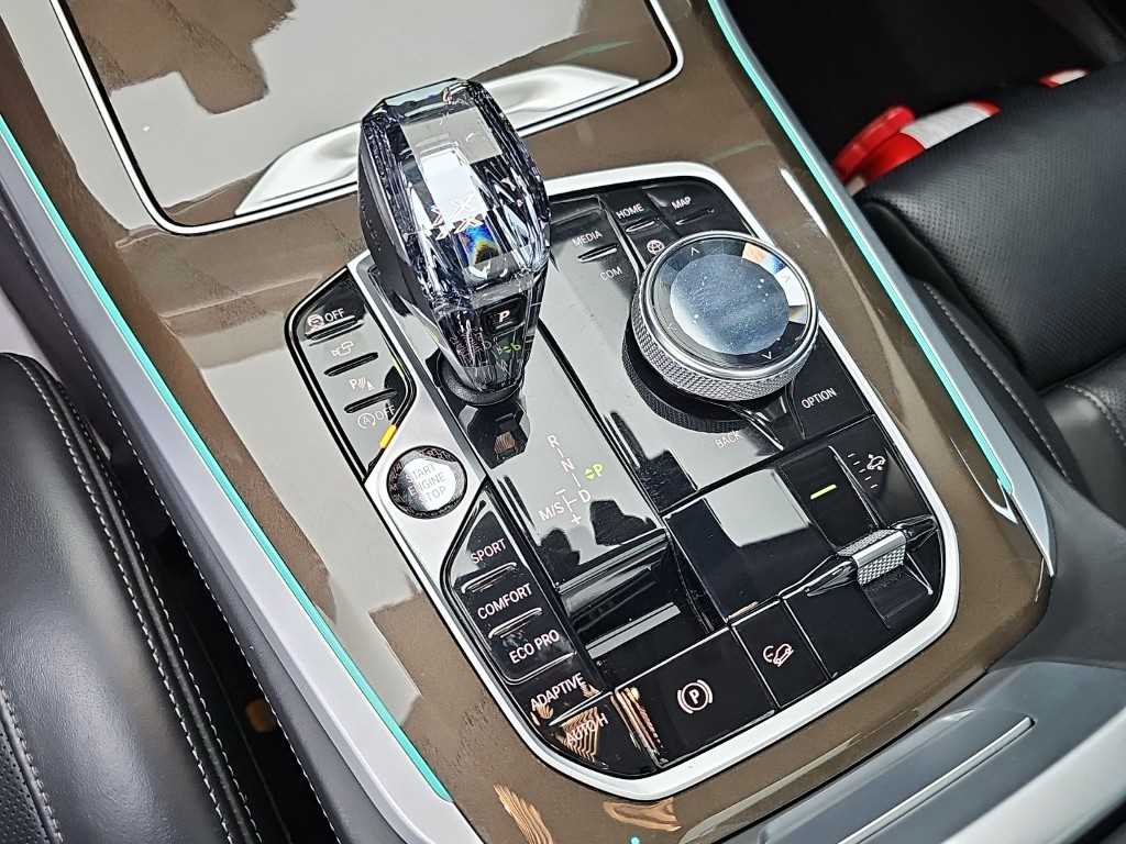 BMW X5 — photo 08