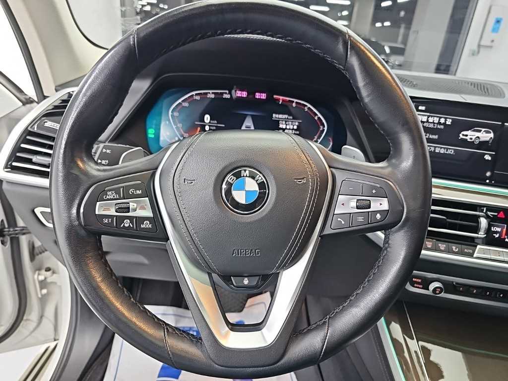 BMW X5 — photo 09