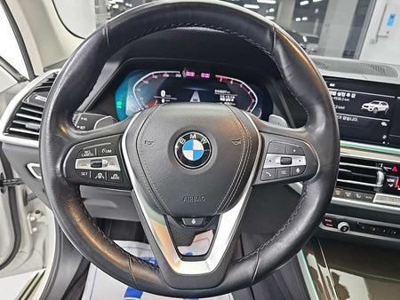 BMW X5 — photo 09