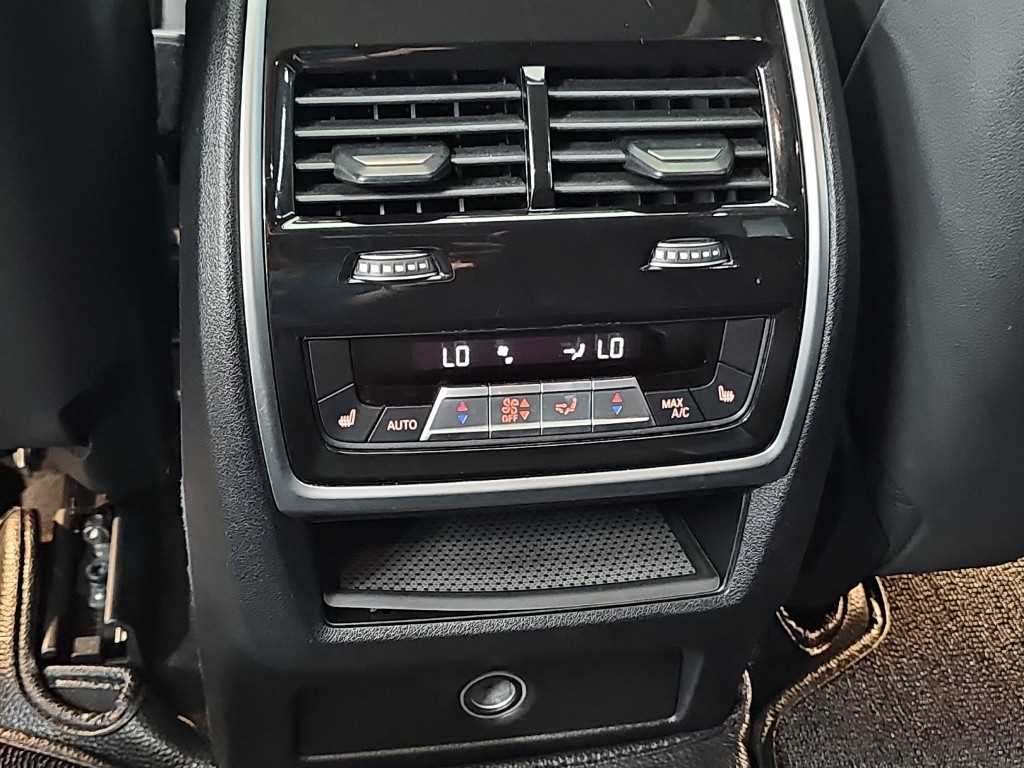 BMW X5 — photo 13