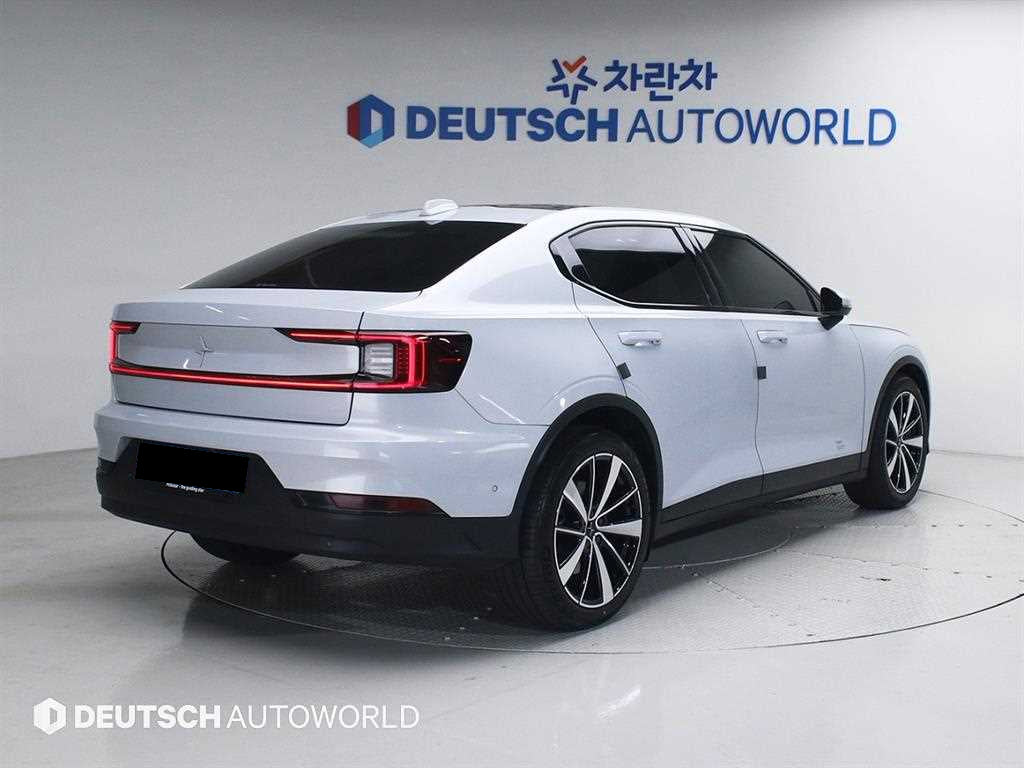 Polestar Polestar 2 — photo 02
