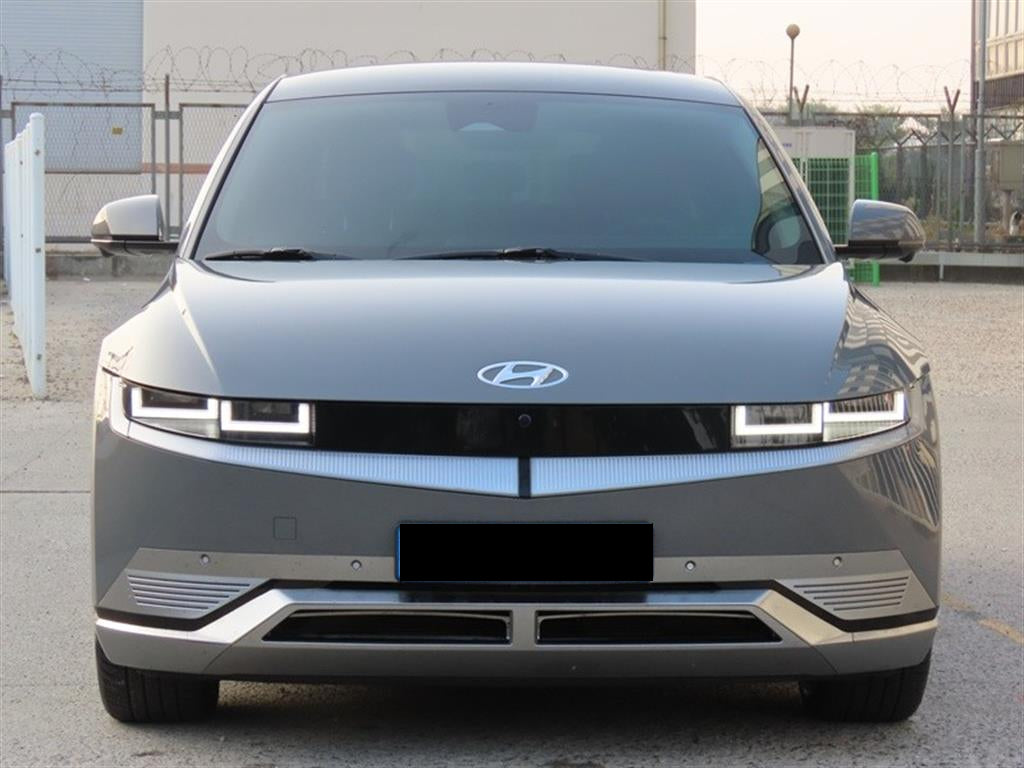 Hyundai Ioniq5 — photo 01