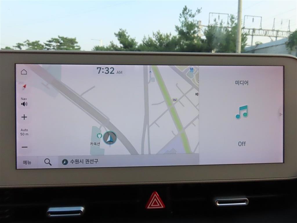 Hyundai Ioniq5 — photo 13