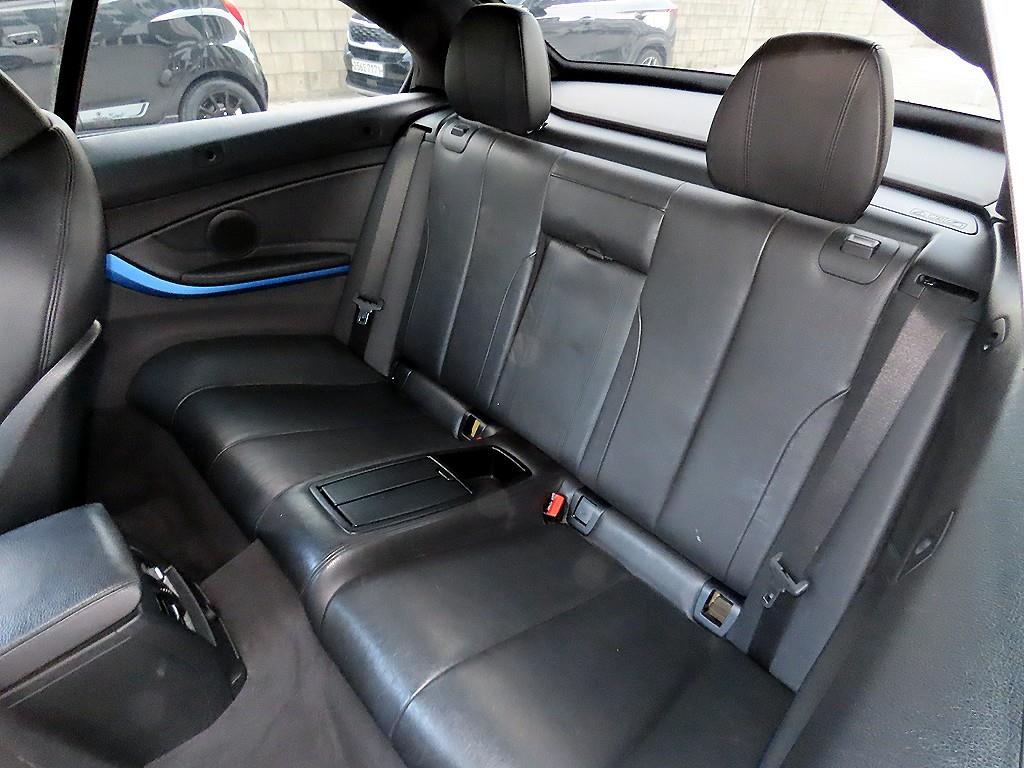 BMW 4-Series — photo 10
