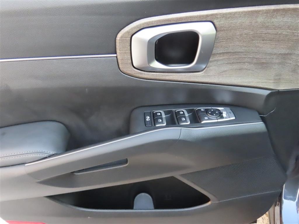 Kia Sorento — photo 07