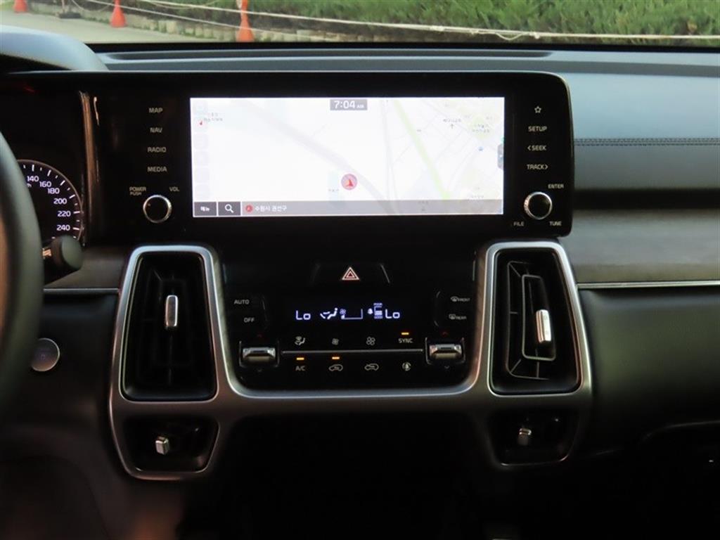 Kia Sorento — photo 11
