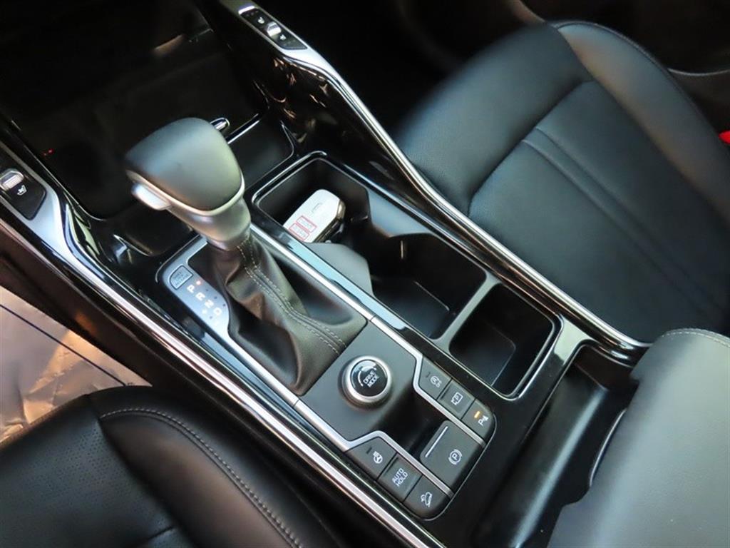 Kia Sorento — photo 16