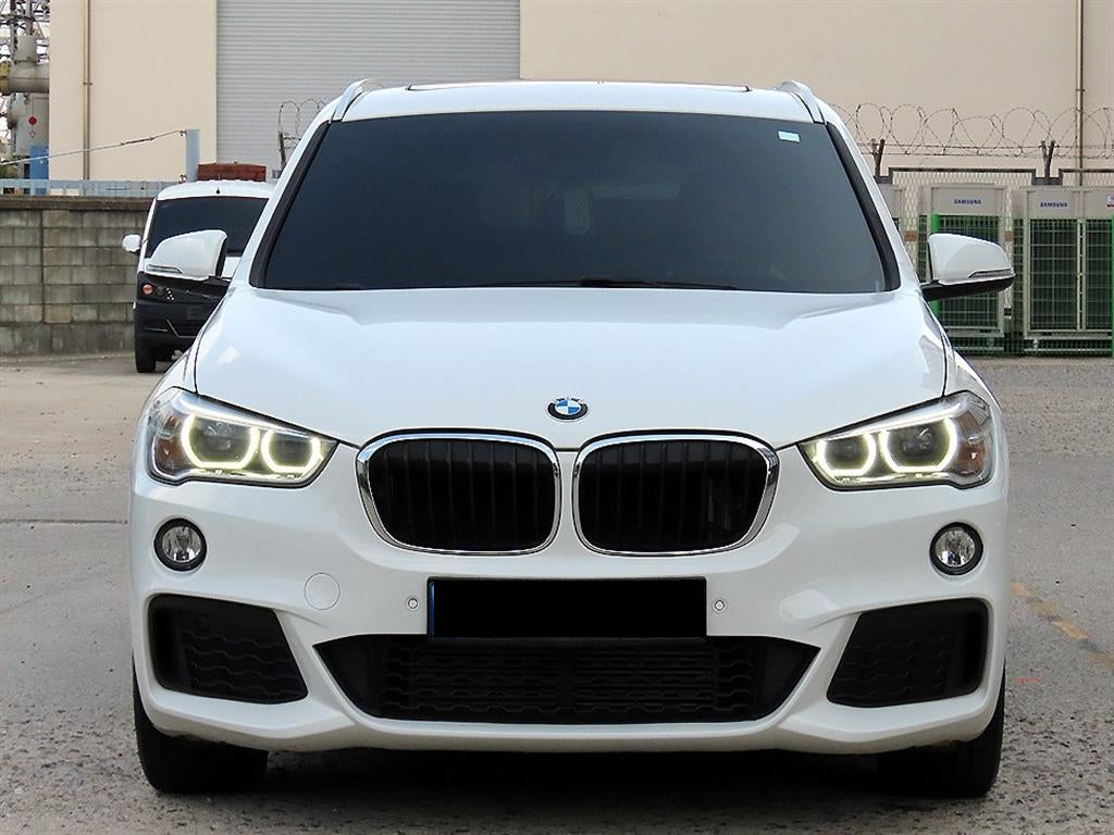 BMW X1 — photo 01