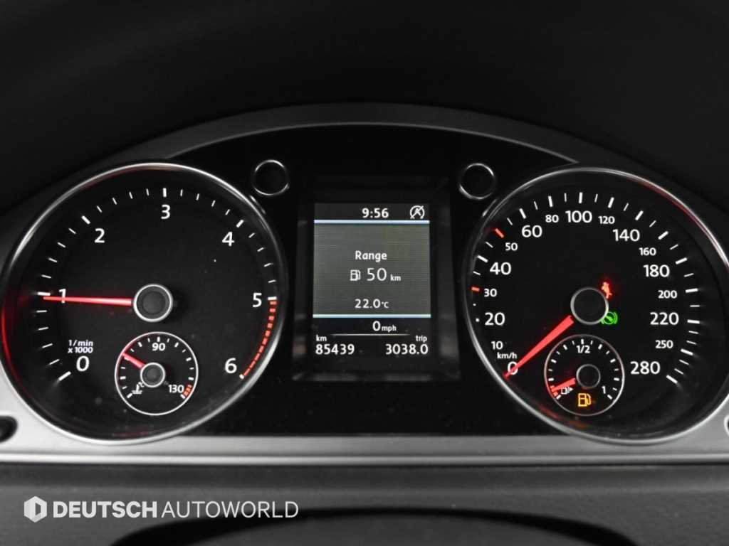 Volkswagen CC — photo 08