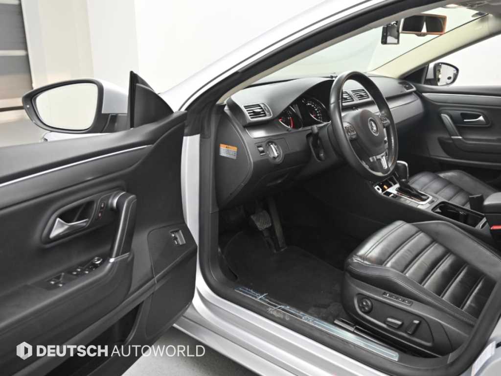 Volkswagen CC — photo 11