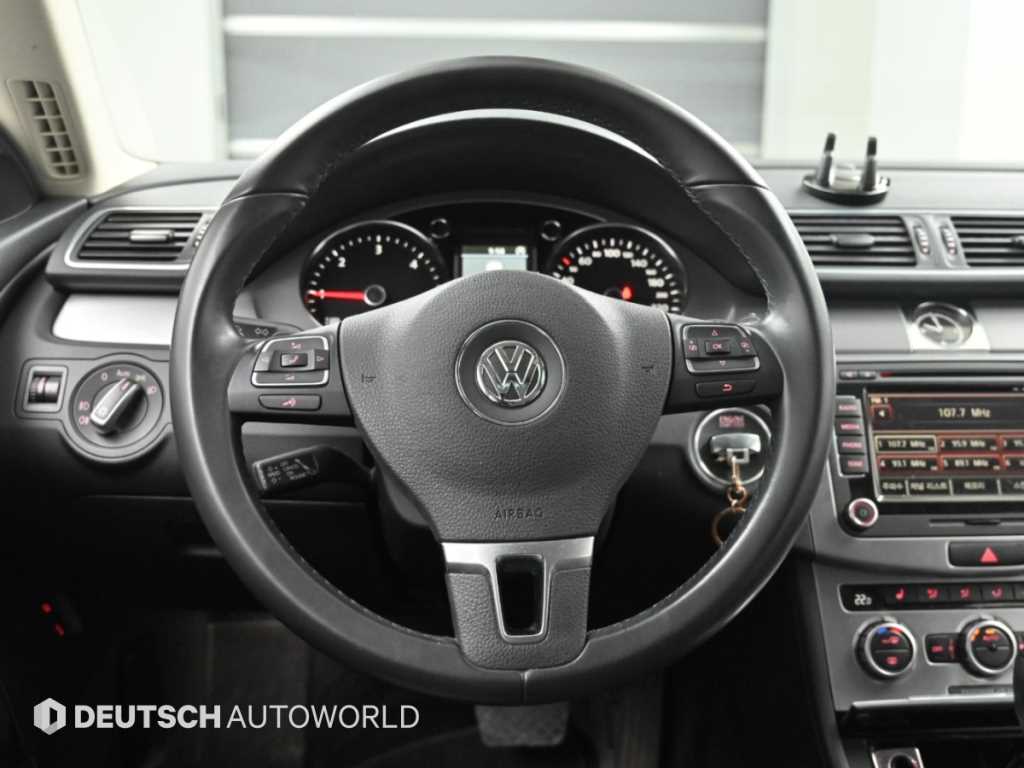 Volkswagen CC — photo 13