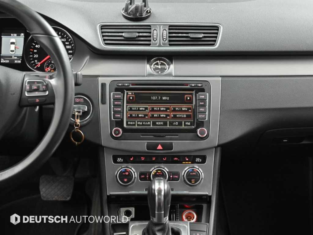 Volkswagen CC — photo 14
