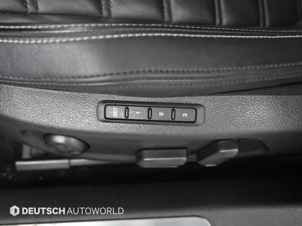 Volkswagen CC — photo 16