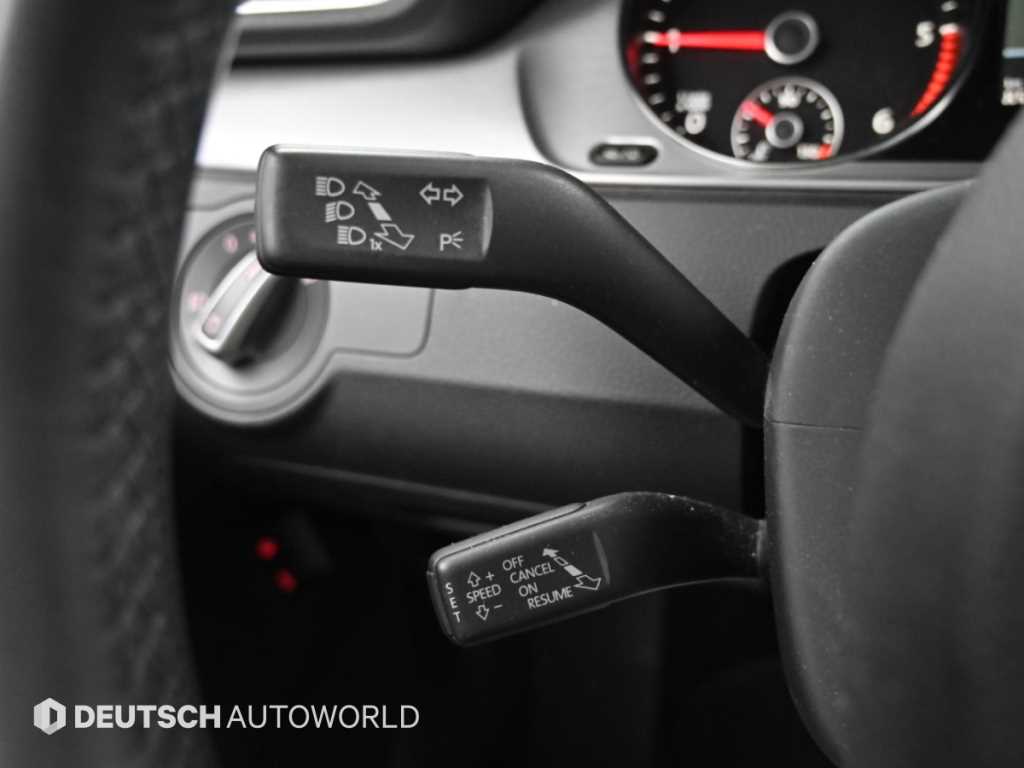 Volkswagen CC — photo 17