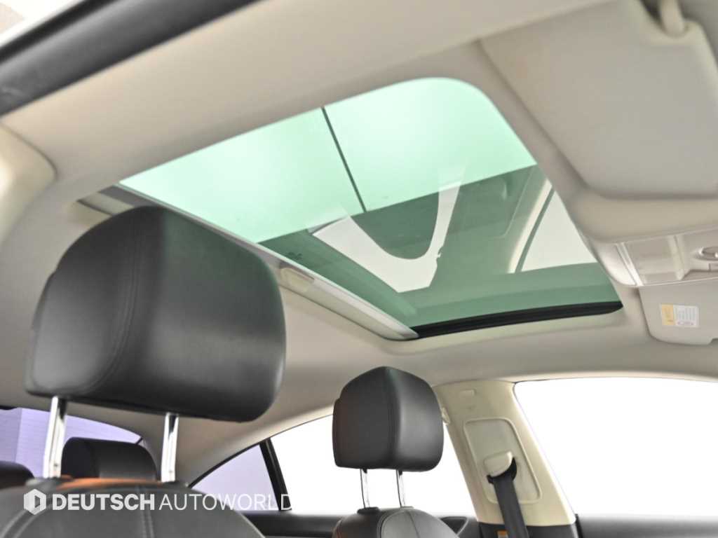 Volkswagen CC — photo 18
