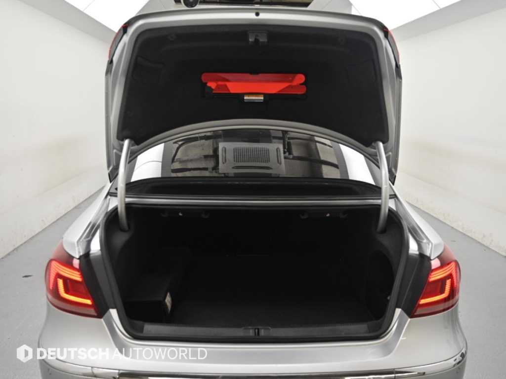 Volkswagen CC — photo 19