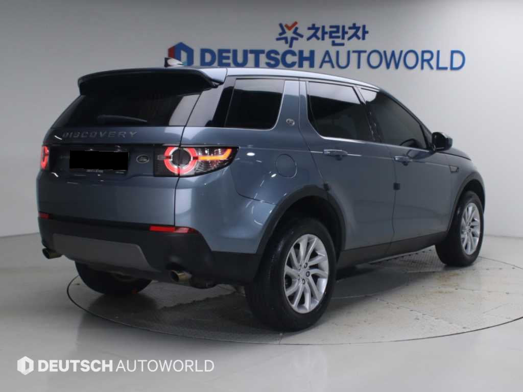 Land Rover Discovery Sport — photo 02