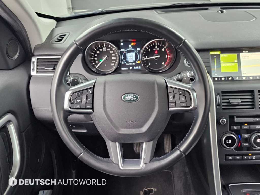 Land Rover Discovery Sport — photo 13
