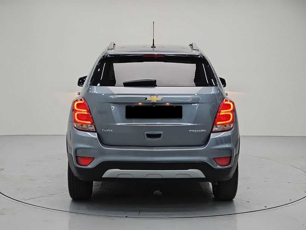 CHEVROLET Trax — photo 03