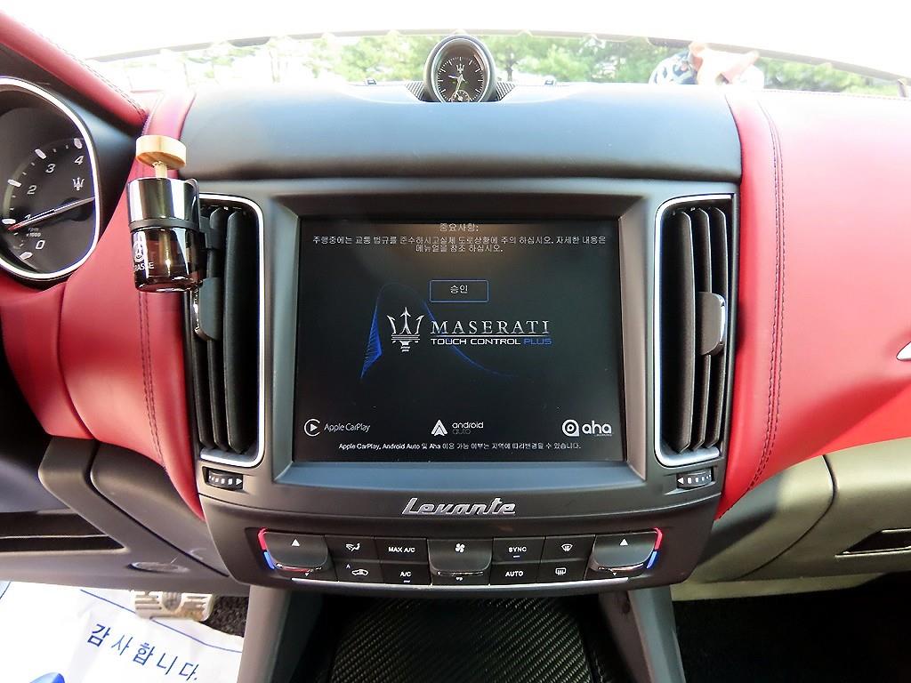 Maserati Levante — photo 12