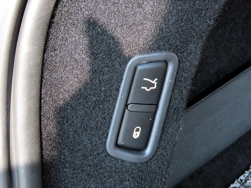 Maserati Levante — photo 17