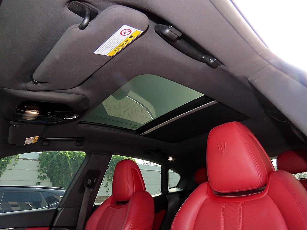 Maserati Levante — photo 18