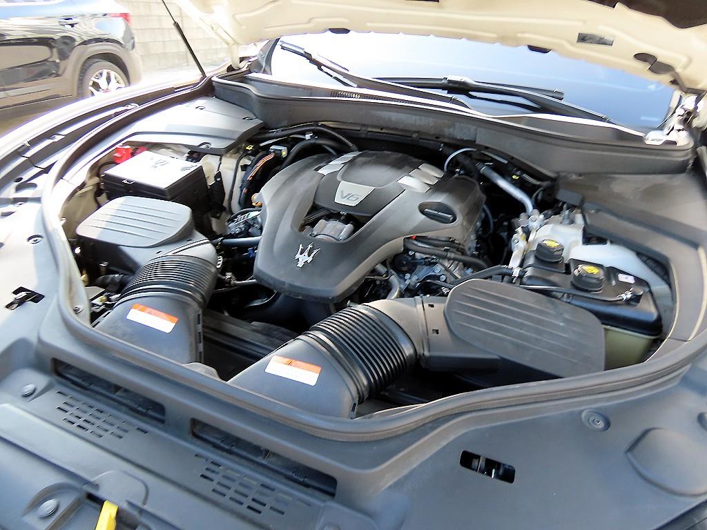Maserati Levante — photo 19