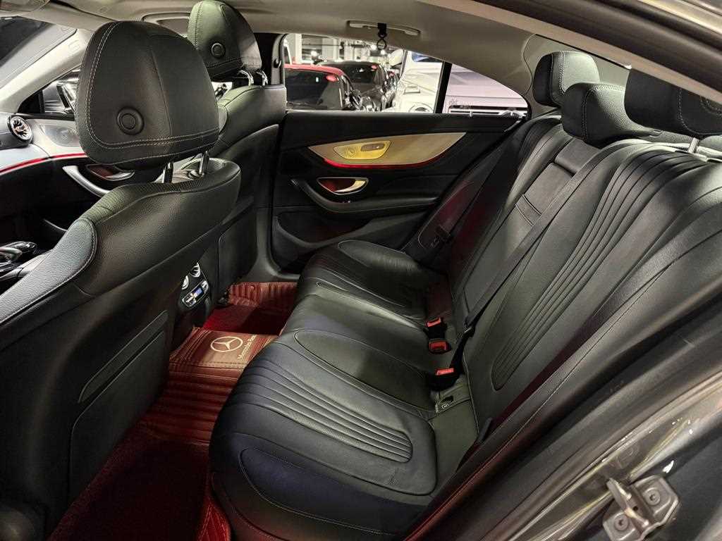 Mercedes-Benz CLS-Class — photo 11