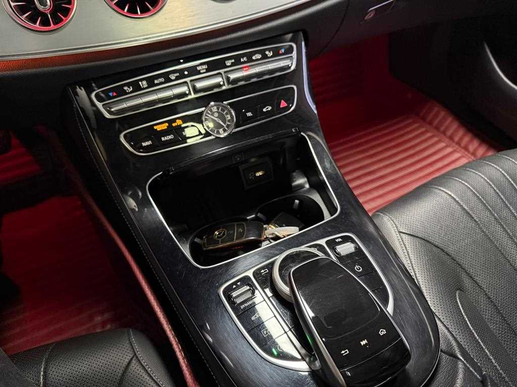 Mercedes-Benz CLS-Class — photo 15