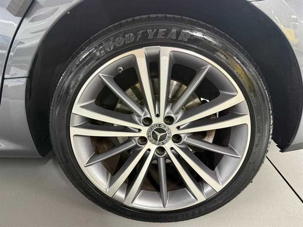 Mercedes-Benz CLS-Class — photo 20