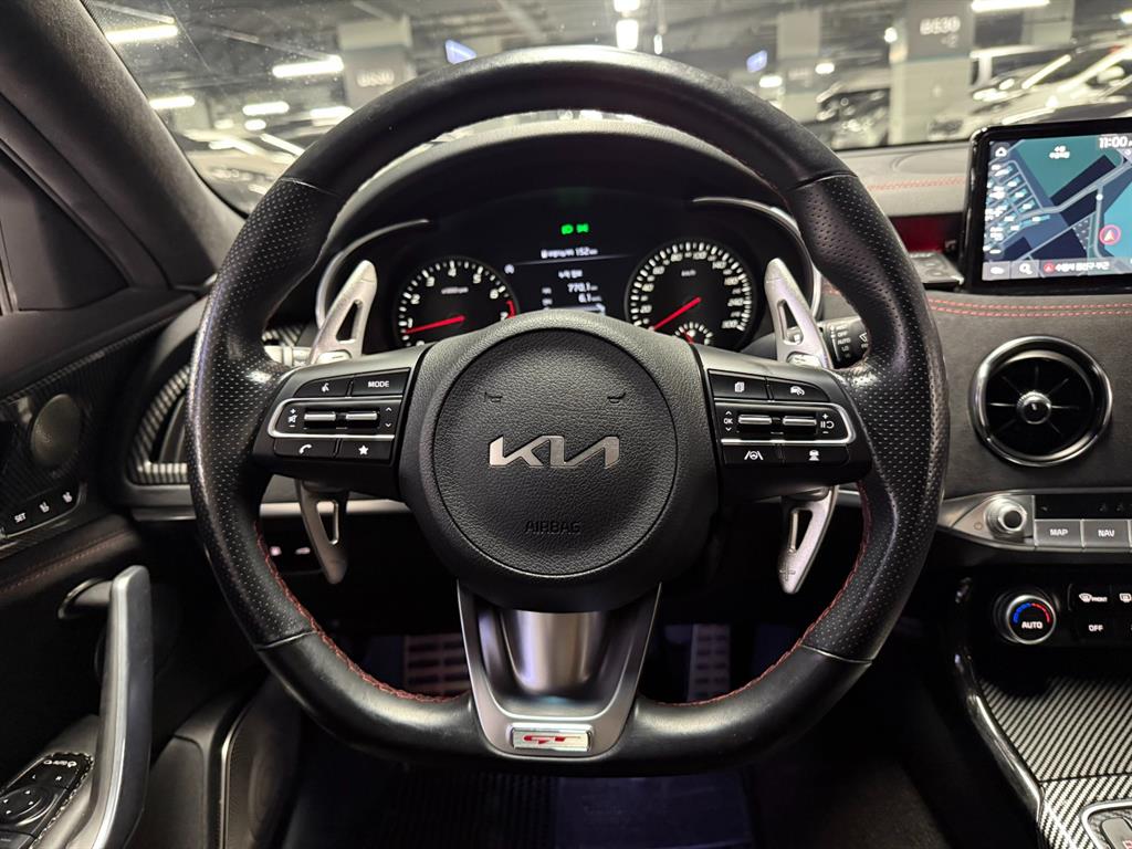 Kia Stinger — photo 09