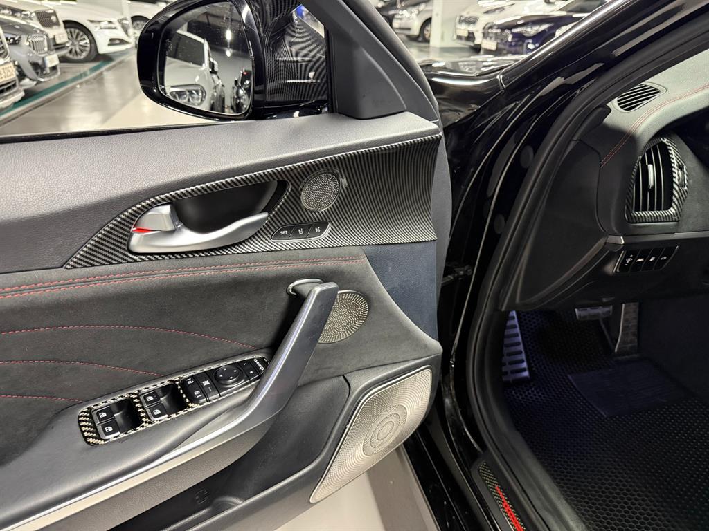 Kia Stinger — photo 12