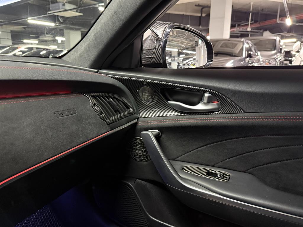 Kia Stinger — photo 17