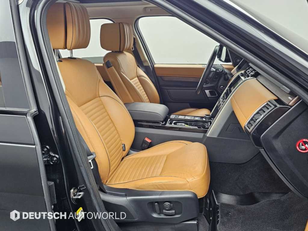 Land Rover Discovery — photo 10