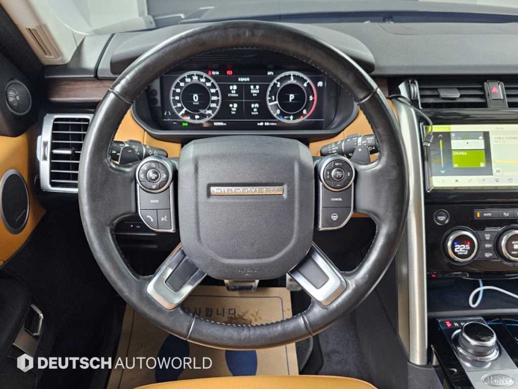 Land Rover Discovery — photo 13